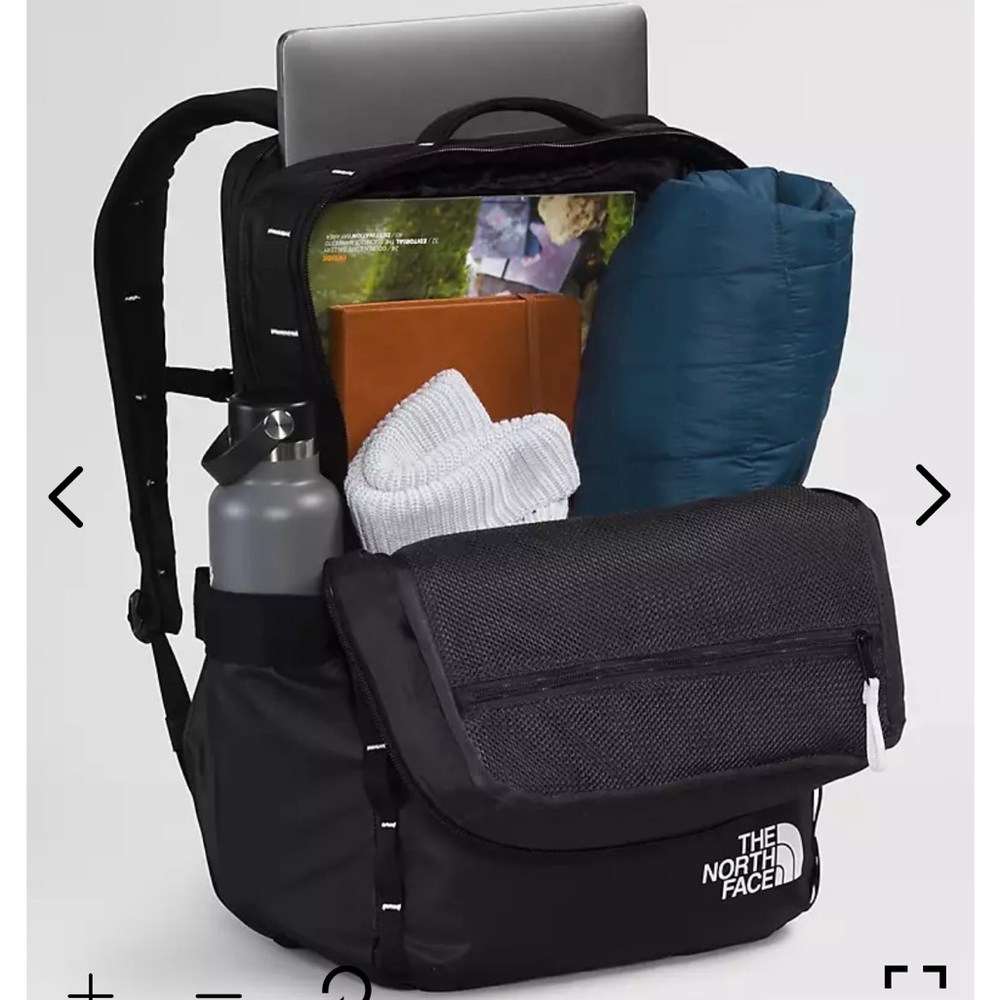 North Face - Base Camp Voyager Daypack